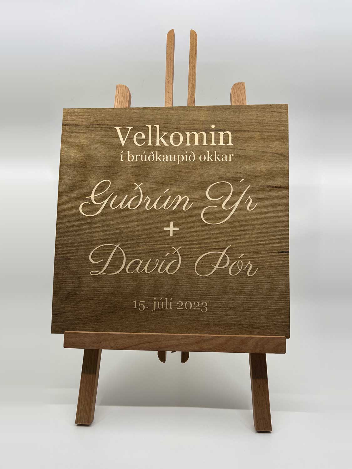 Skilti fyrir brúðkaup sérsniðin með nöfnum 30x30cm #1