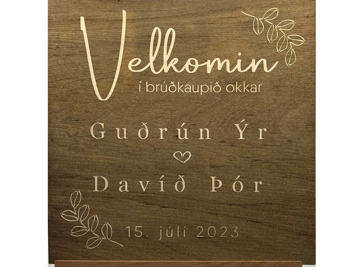 Skilti fyrir brúðkaup sérsniðin með nöfnum 30x30cm #2