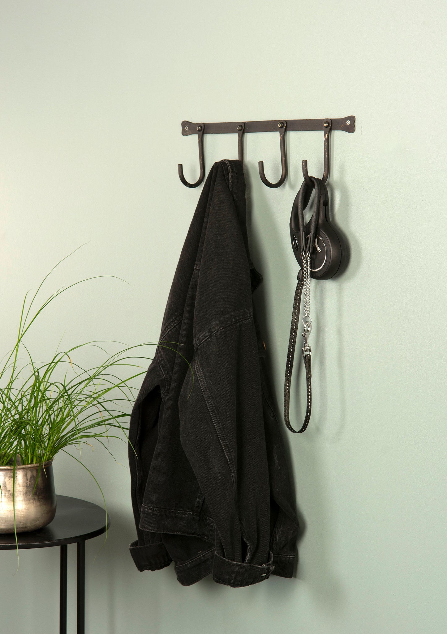 Snagabretti með 4 snögum svart 41cm